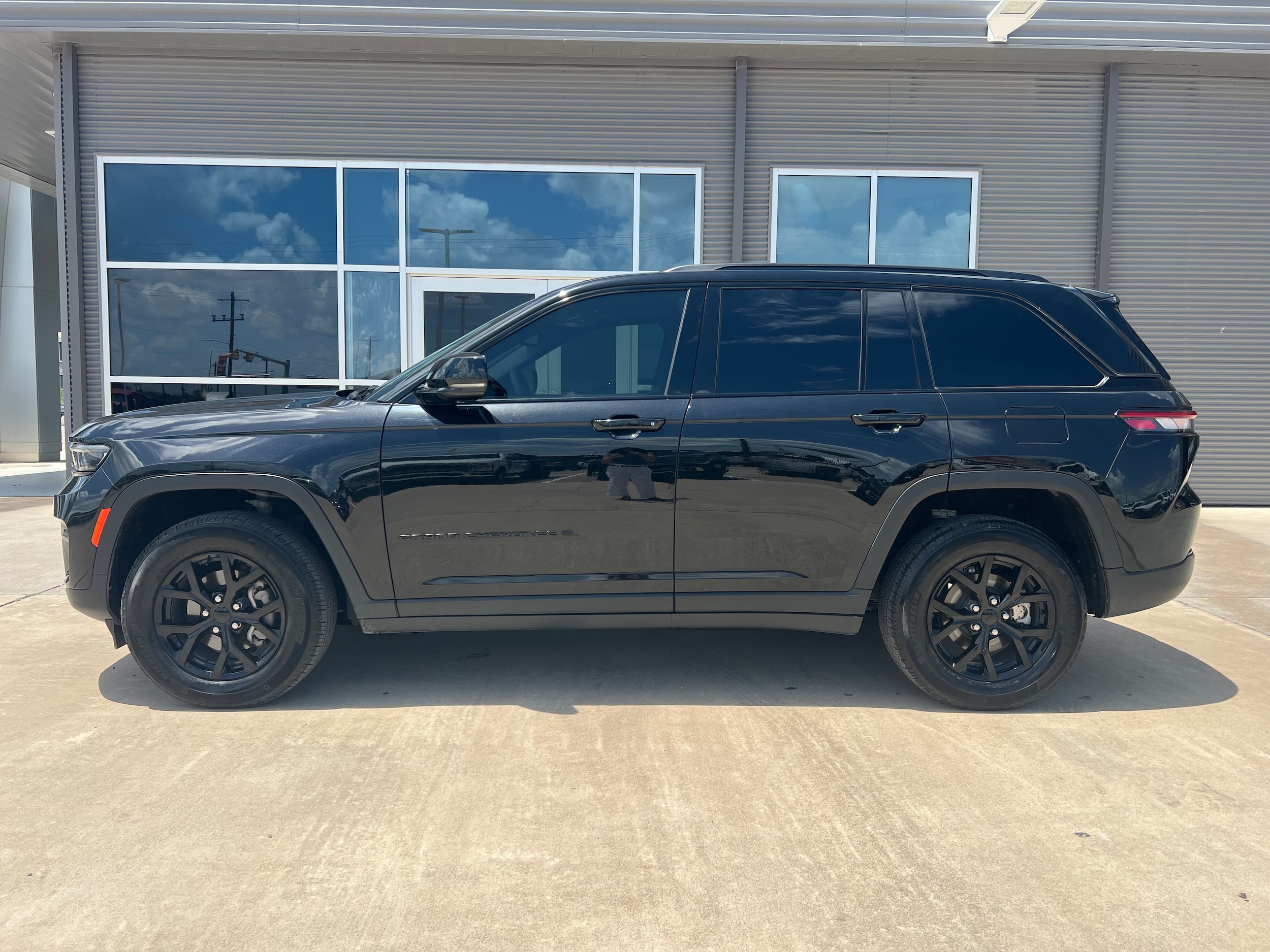 jeep grand cherokee 2025 1C4RJGAG0SC266046 image jeep grand cherokee 2025 1C4RJGAG0SC266046 image